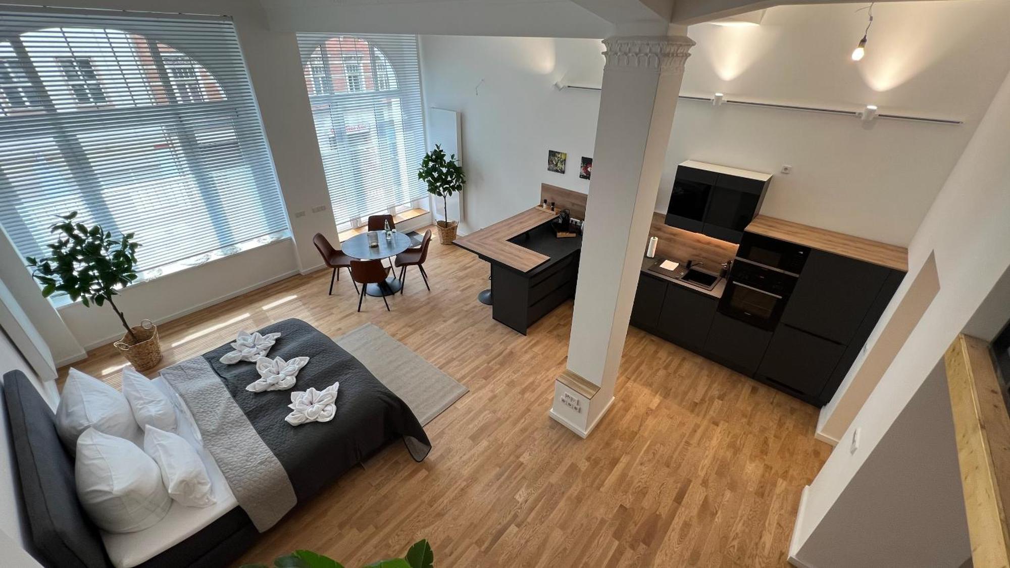 Neu! City-Loft-Apartment Im Goethe Palais I 5P I Lift I Parkplatz I Zentrum I Helios Aue  Exterior photo
