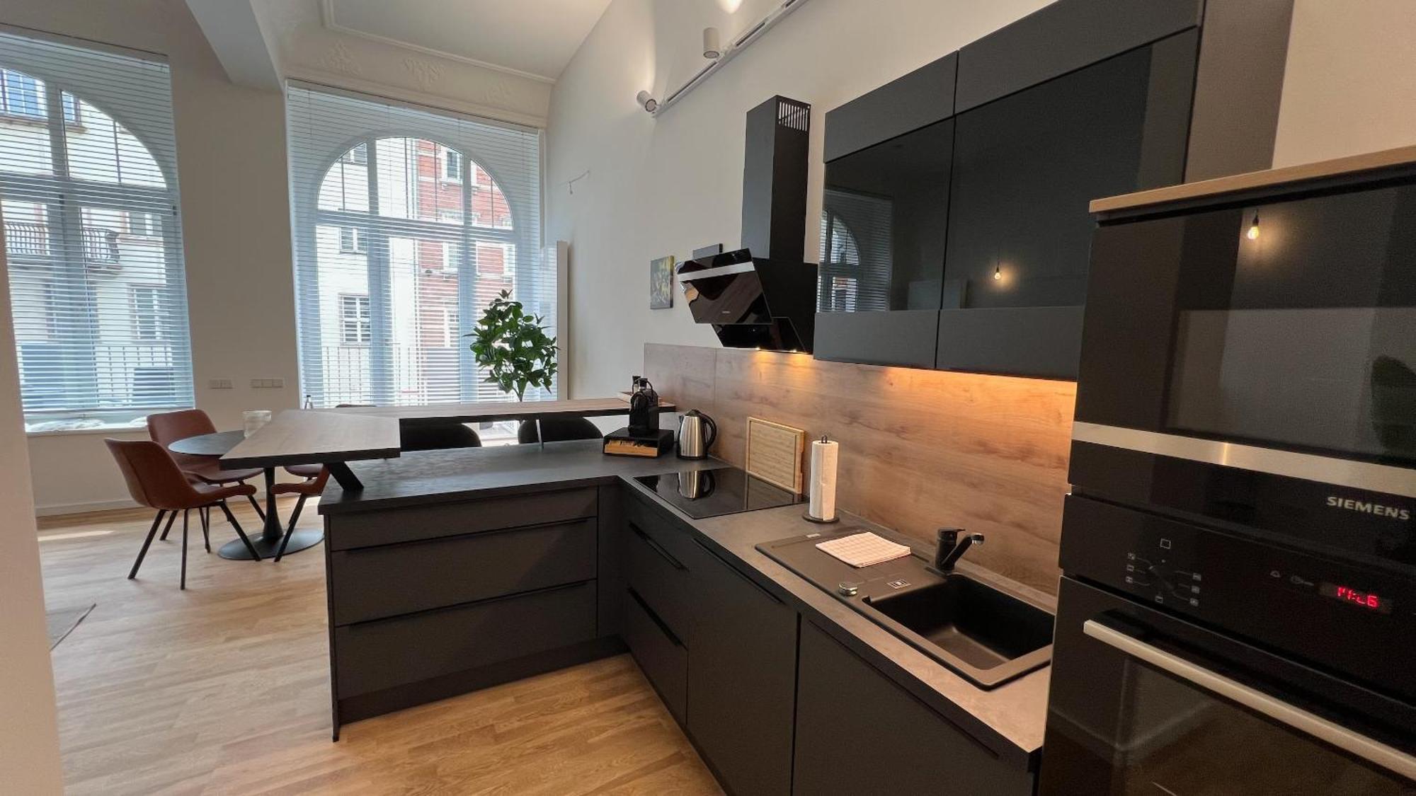 Neu! City-Loft-Apartment Im Goethe Palais I 5P I Lift I Parkplatz I Zentrum I Helios Aue  Exterior photo
